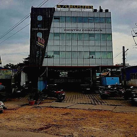 สปอต ออน 41441 ชินทุ คอมฟอร์ต Hotel Tumkur ภายนอก รูปภาพ
