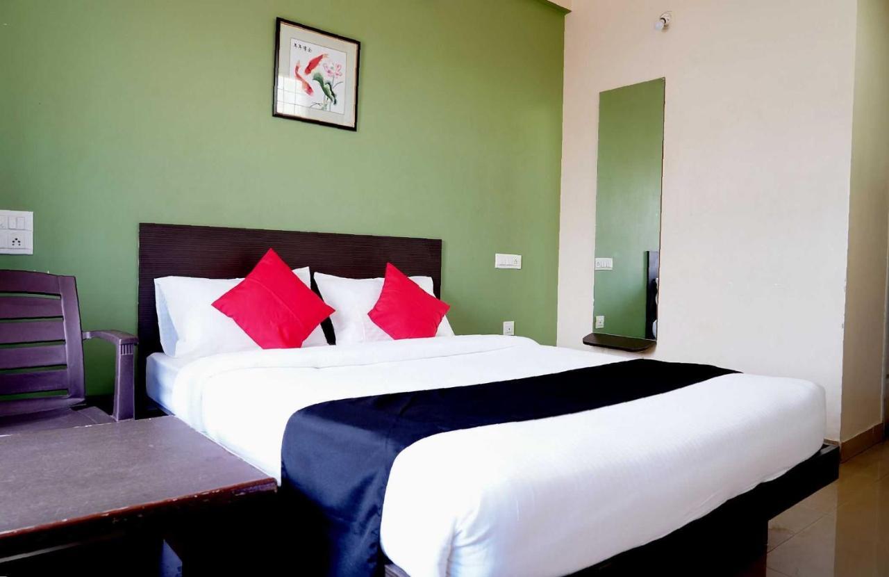 สปอต ออน 41441 ชินทุ คอมฟอร์ต Hotel Tumkur ภายนอก รูปภาพ