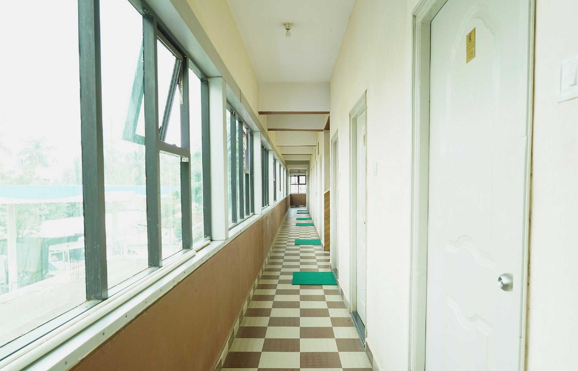 สปอต ออน 41441 ชินทุ คอมฟอร์ต Hotel Tumkur ภายนอก รูปภาพ
