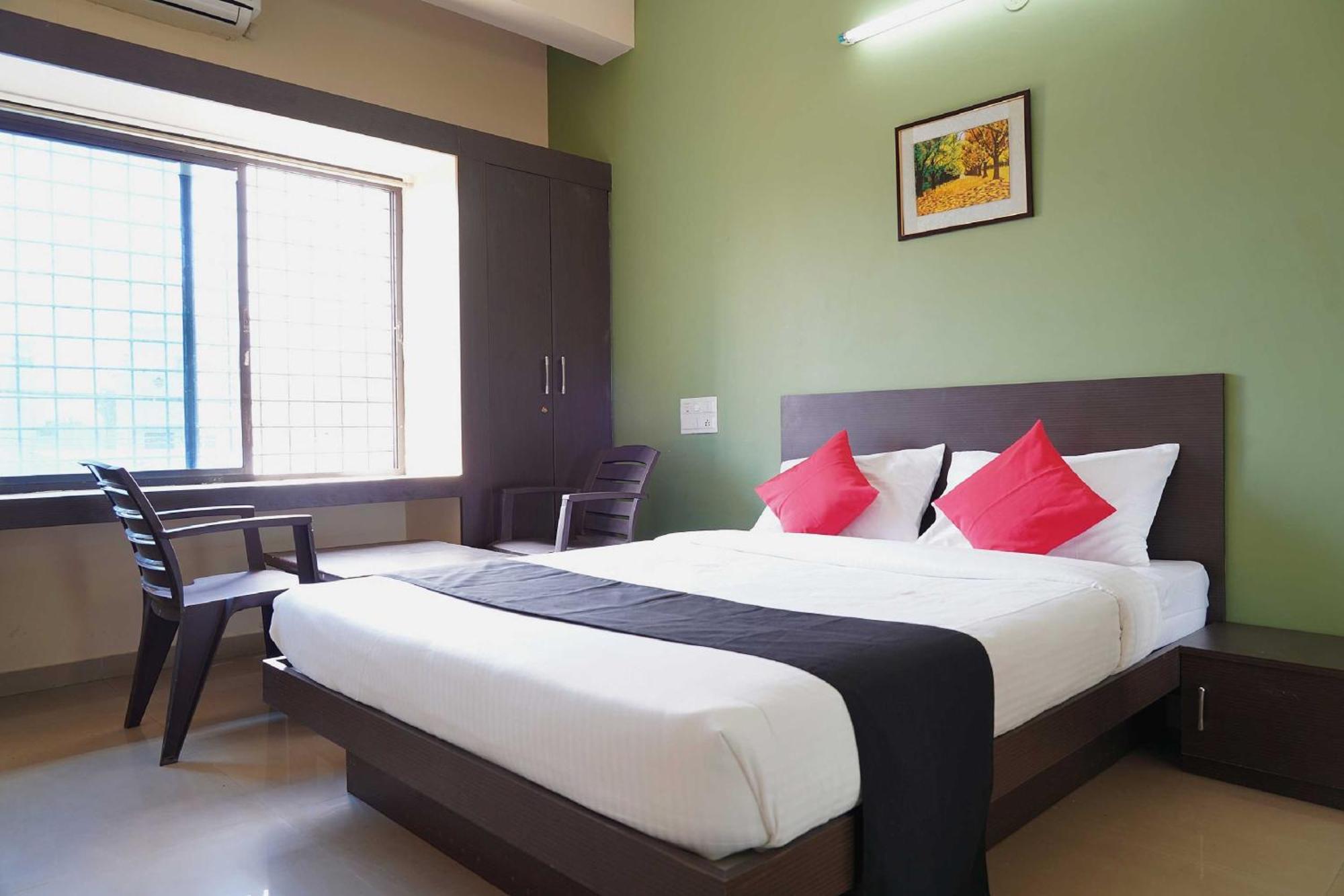 สปอต ออน 41441 ชินทุ คอมฟอร์ต Hotel Tumkur ภายนอก รูปภาพ