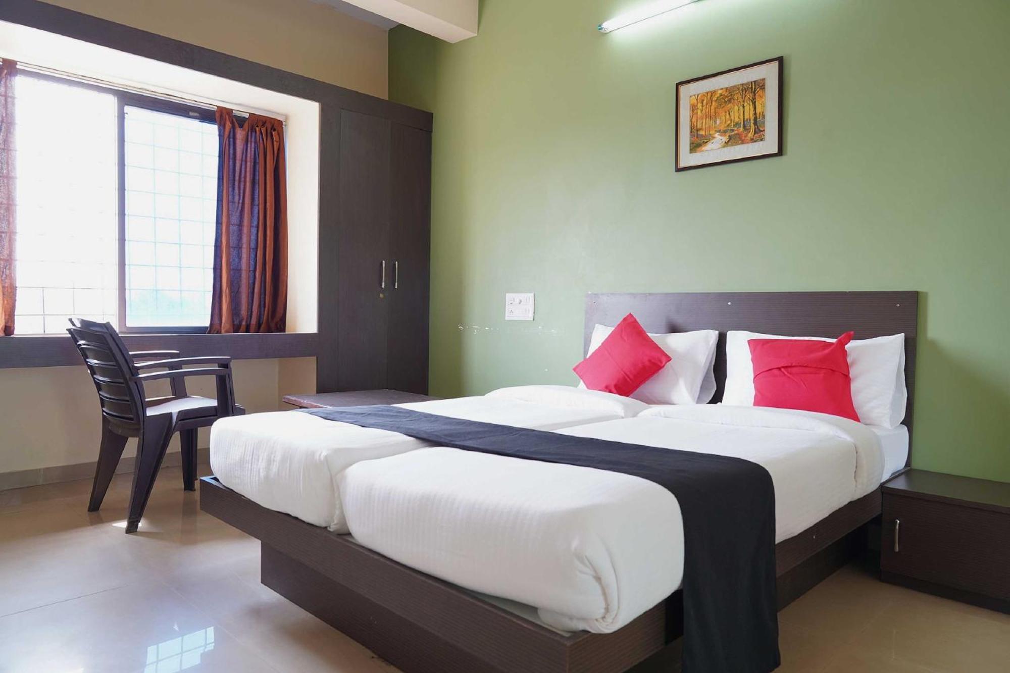 สปอต ออน 41441 ชินทุ คอมฟอร์ต Hotel Tumkur ภายนอก รูปภาพ