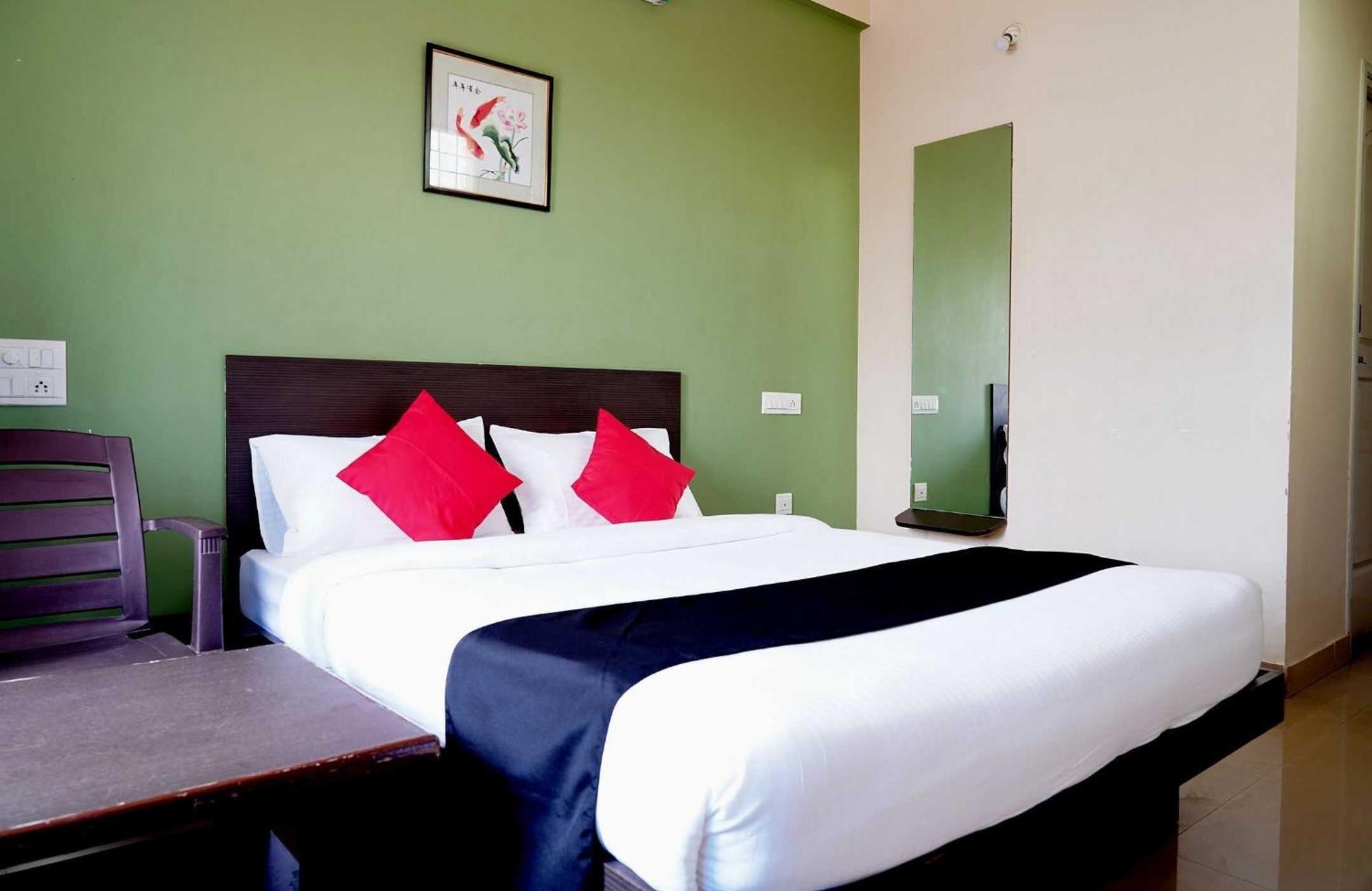 สปอต ออน 41441 ชินทุ คอมฟอร์ต Hotel Tumkur ภายนอก รูปภาพ
