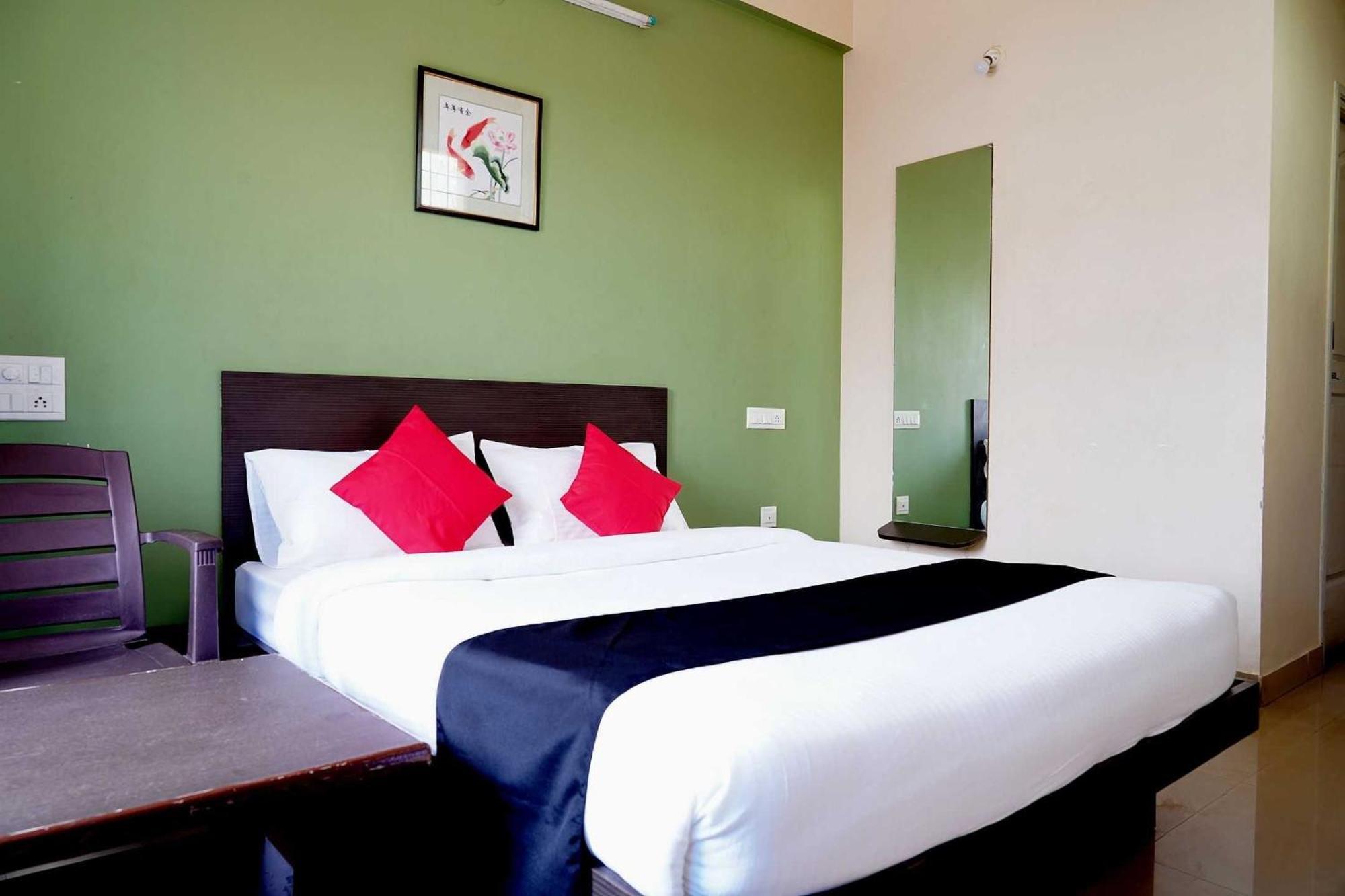 สปอต ออน 41441 ชินทุ คอมฟอร์ต Hotel Tumkur ภายนอก รูปภาพ