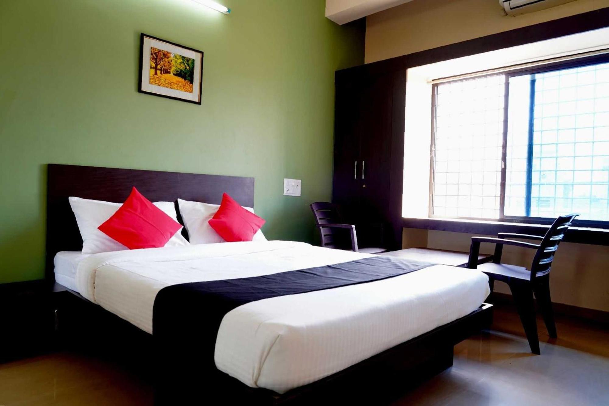 สปอต ออน 41441 ชินทุ คอมฟอร์ต Hotel Tumkur ภายนอก รูปภาพ