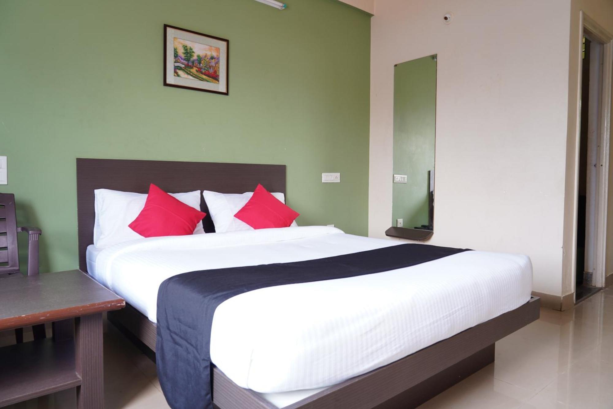 สปอต ออน 41441 ชินทุ คอมฟอร์ต Hotel Tumkur ภายนอก รูปภาพ