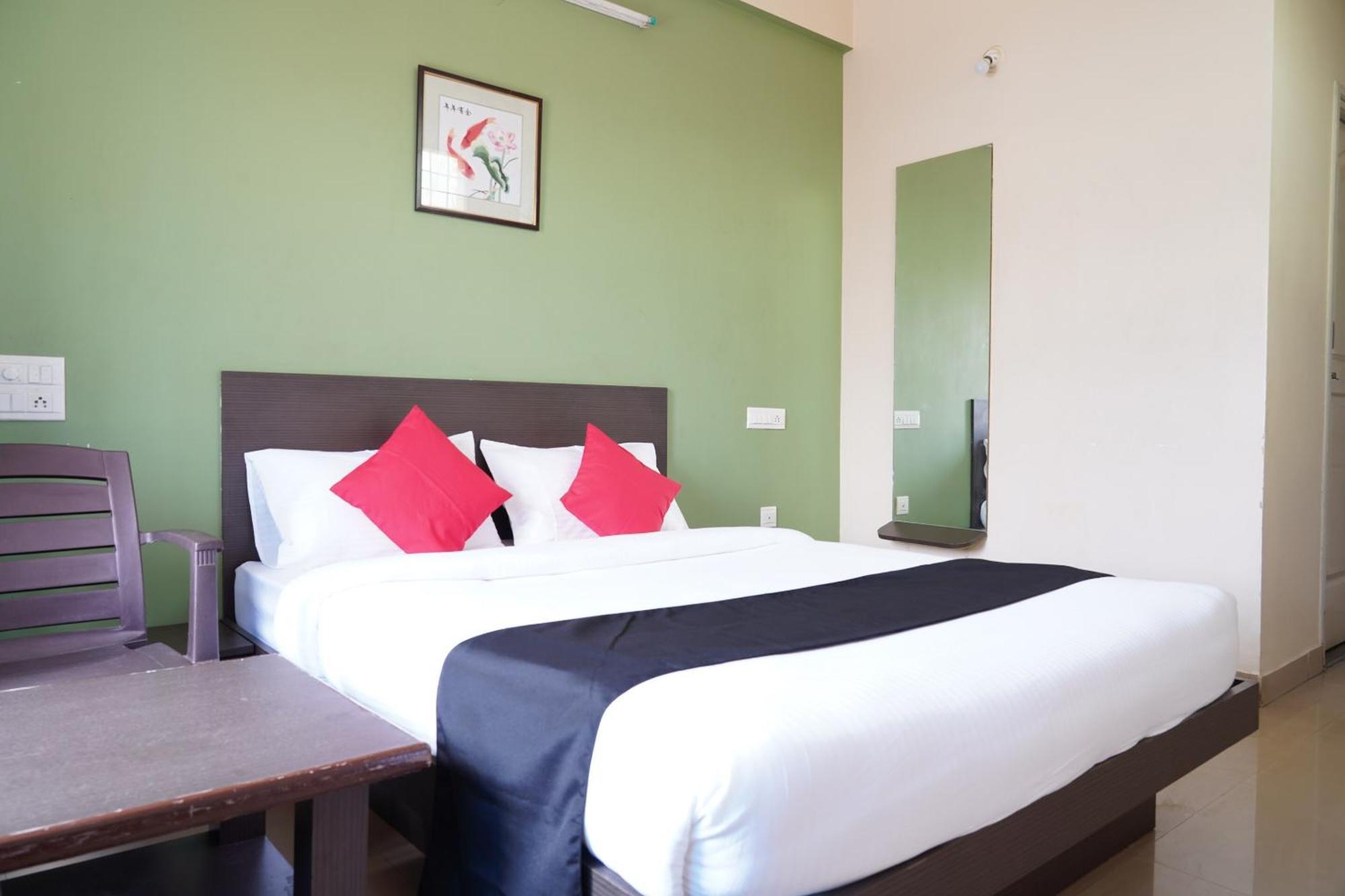 สปอต ออน 41441 ชินทุ คอมฟอร์ต Hotel Tumkur ภายนอก รูปภาพ