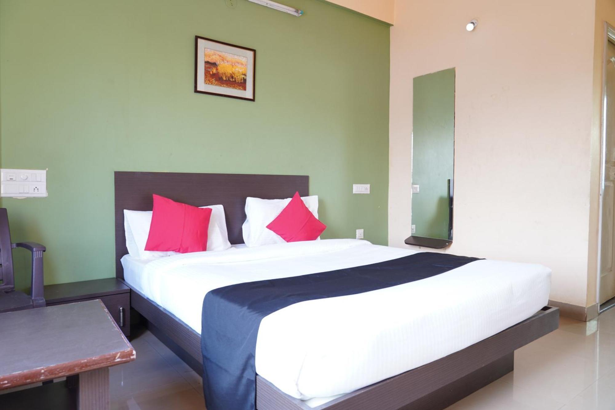 สปอต ออน 41441 ชินทุ คอมฟอร์ต Hotel Tumkur ภายนอก รูปภาพ
