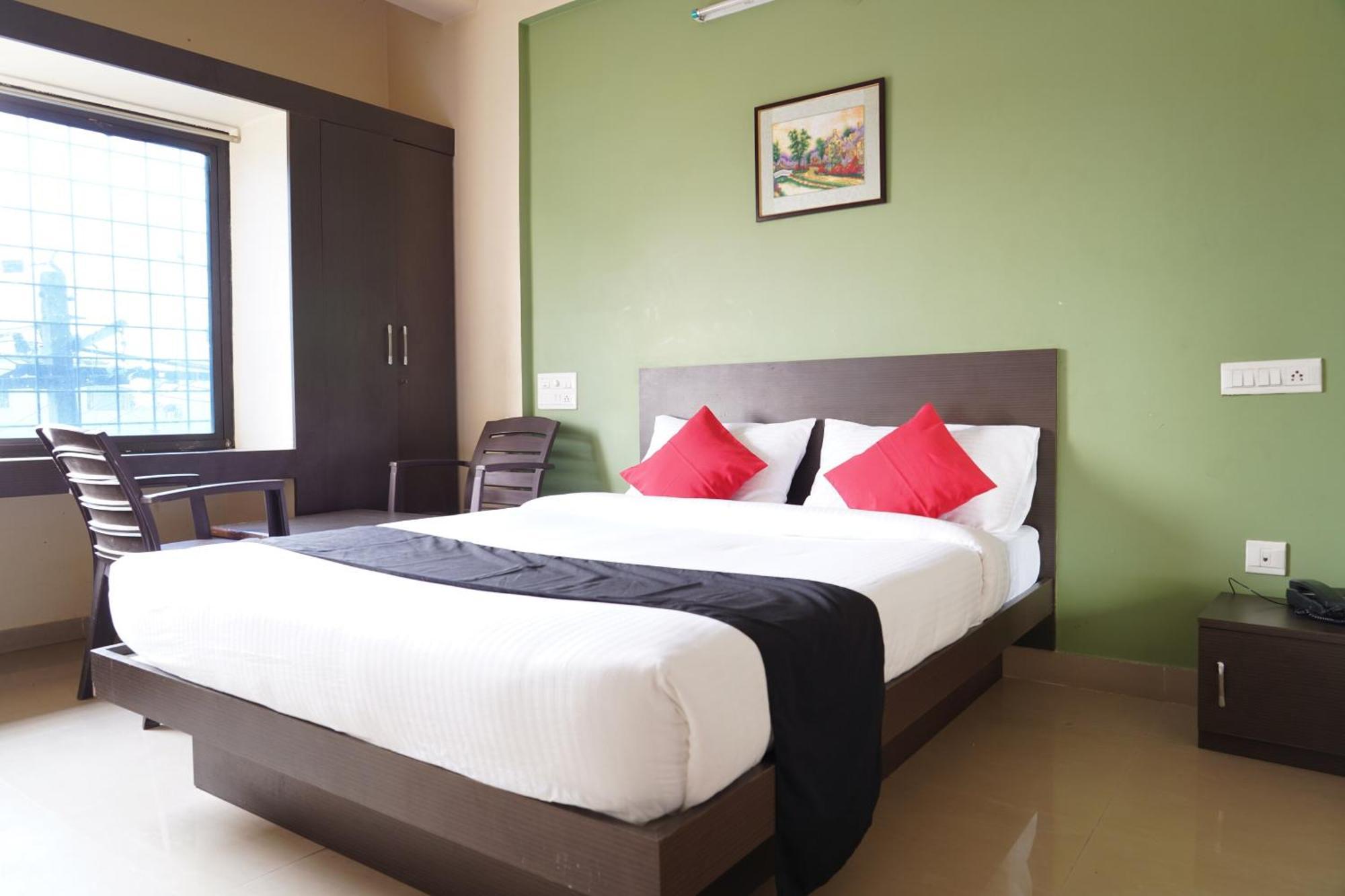สปอต ออน 41441 ชินทุ คอมฟอร์ต Hotel Tumkur ภายนอก รูปภาพ